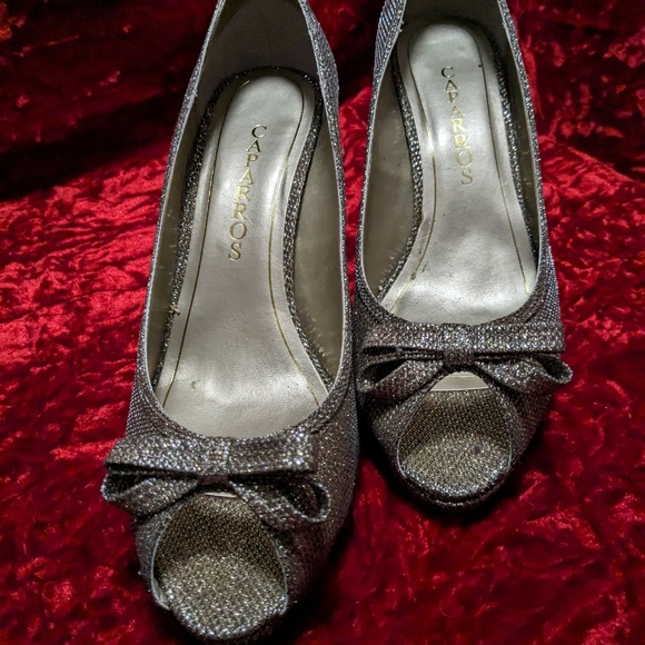 Sparkly champagne peep toe party shoes - put a bow on it! - Picture 8 of 8